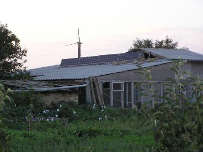 RK-24, автономность фермы обеспечивают солнечные батареи
